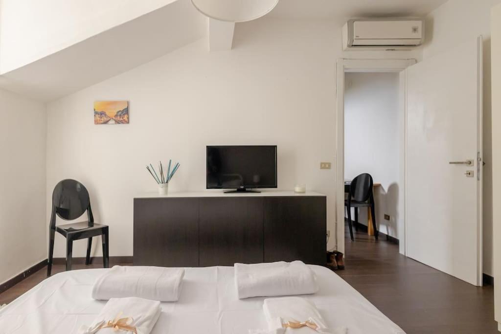 Sky-View Flat In Milan Apartamento Exterior foto