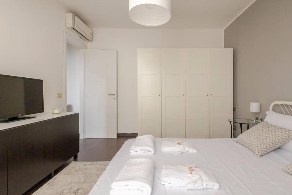 Sky-View Flat In Milan Apartamento Exterior foto